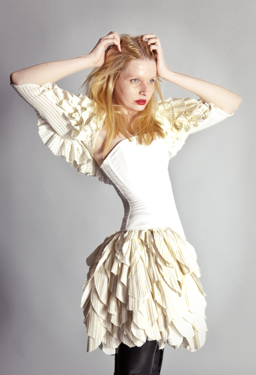 yana_thal_designove_obleceni_korzet_sukne_bolerko
