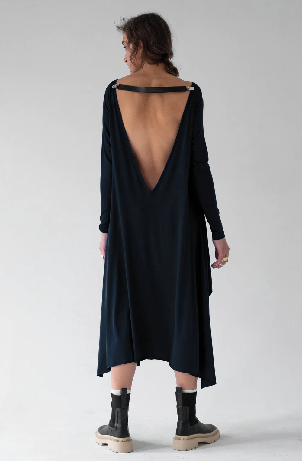 LEEDA Šaty V Neck Klip