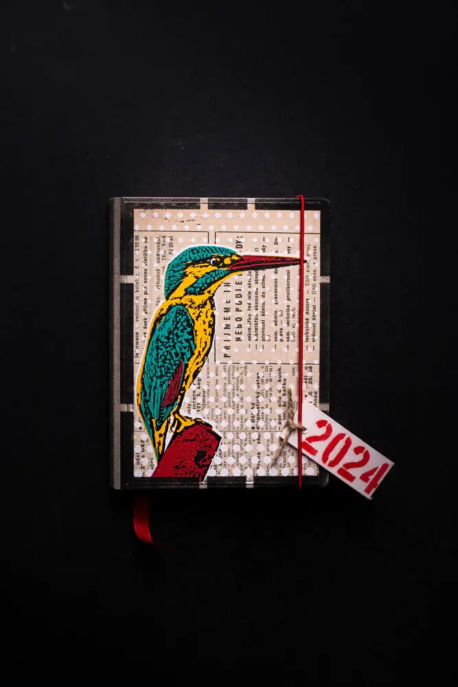 DEAFMESSANGER Diář 2025 Kingfisher
