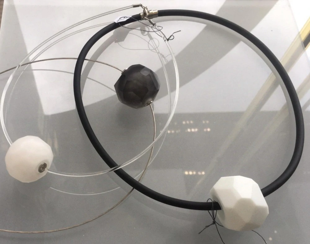 ŠÁRKA BARTKO Náhrdelník lanko KOULE