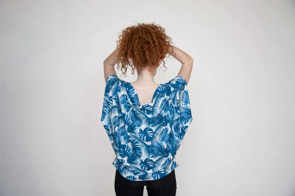 MUXU top WIDESLEEVER MONSTERA