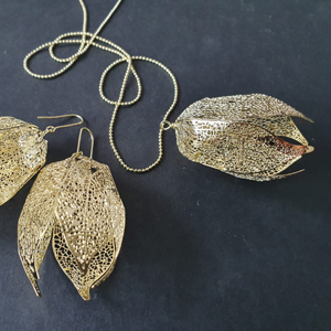 MICHAELA GORCOVÁ Řetízek Mochyně pozlacený