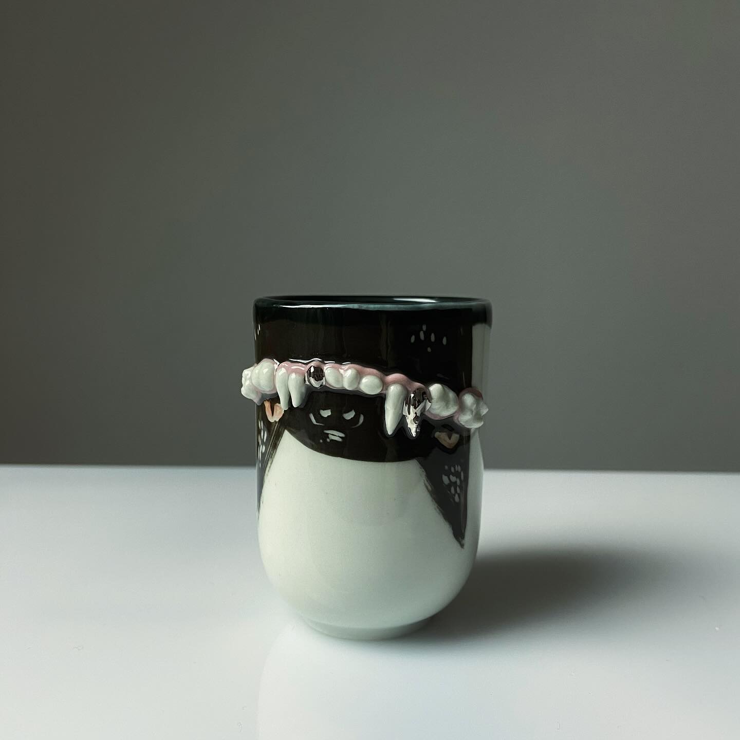 MINKA Porcelánový Espresso hrnek NETOPÝR