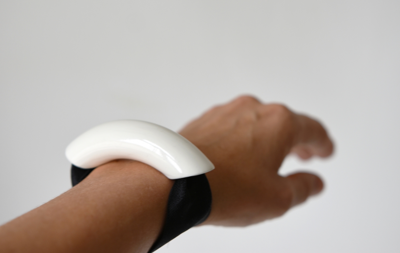 TYFORMY Porcelánový Náramek bílý PŮLKRUH