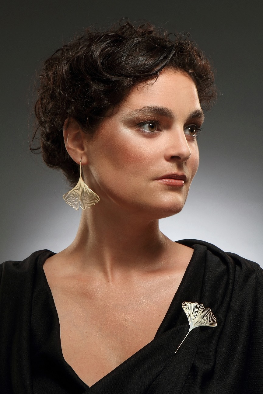 MICHAELA GORCOVÁ Brož Ginkgo nerez