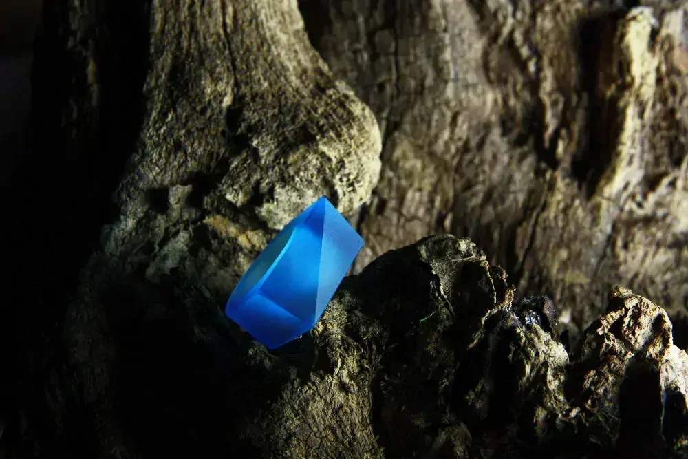 LUBA BAKIČOVÁ Prsten ze skla SQUARE