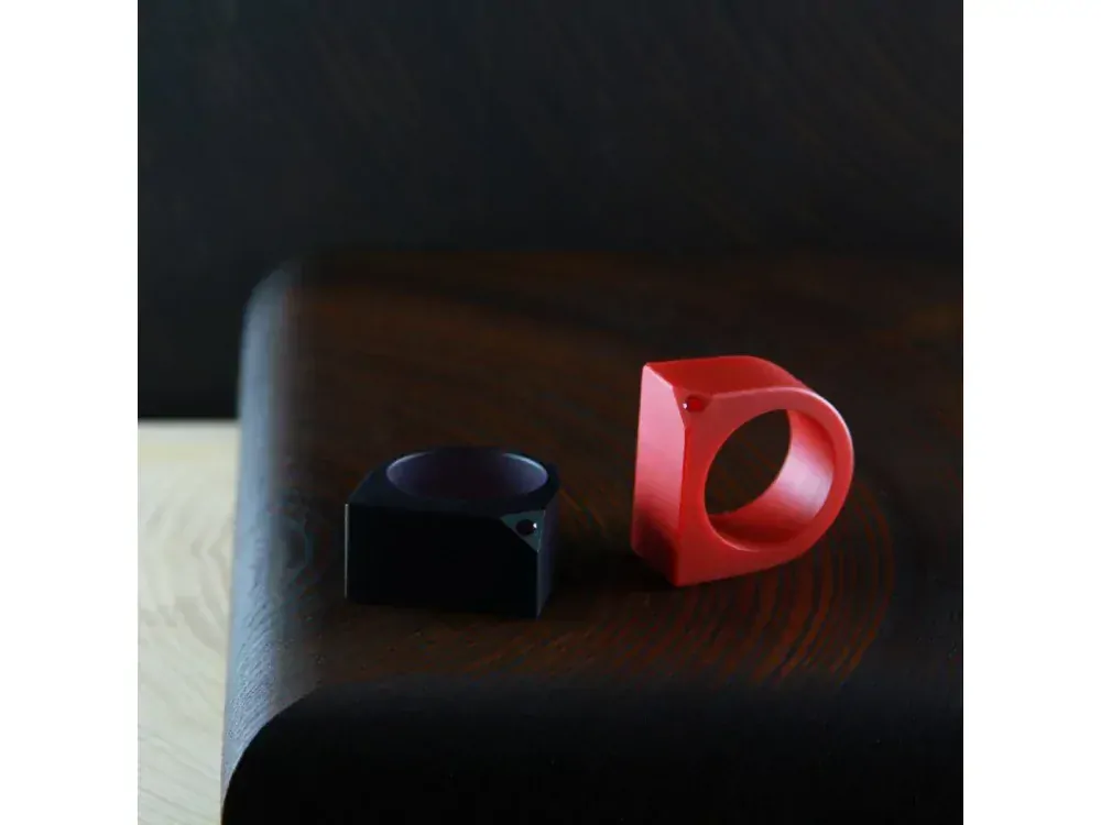 LUBA BAKIČOVÁ Prsten ze skla s krystalem CRYSTAL