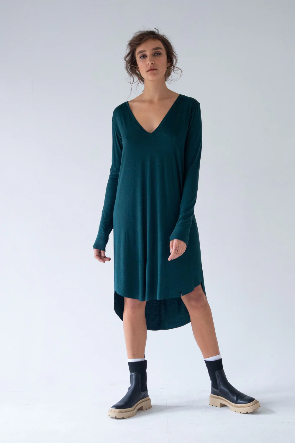 LEEDA Šaty V Neck
