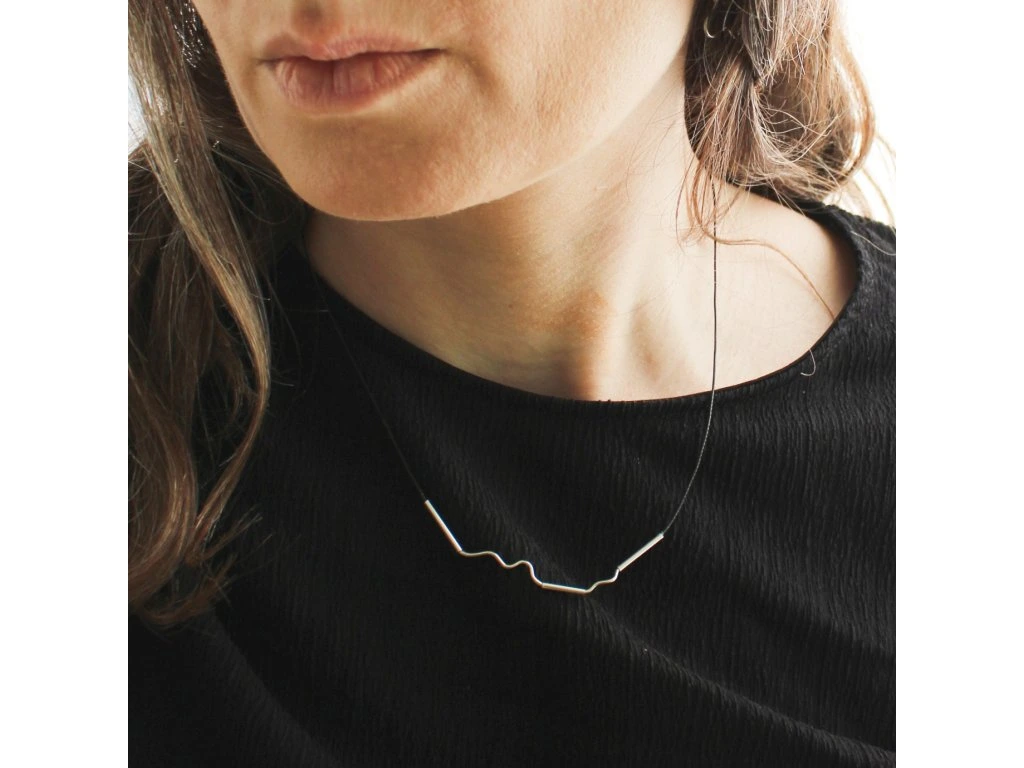 YO SOY Náhrdelník Vlnka AQUA III