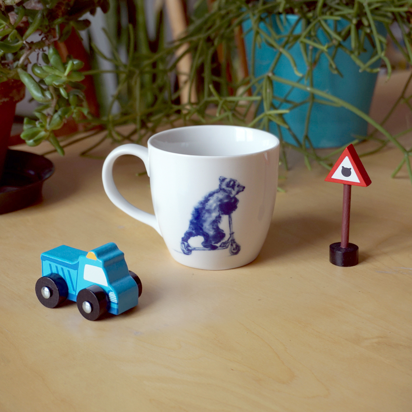 ARTISTKA Hrnek MEDVĚD VPŘED a VZAD