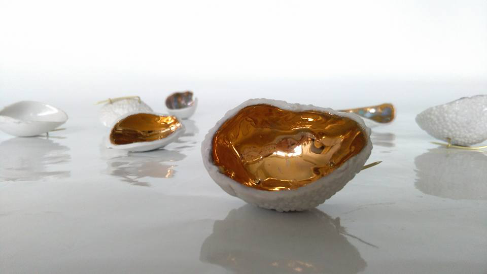 TYFORMY Porcelánová  Brož FLORA