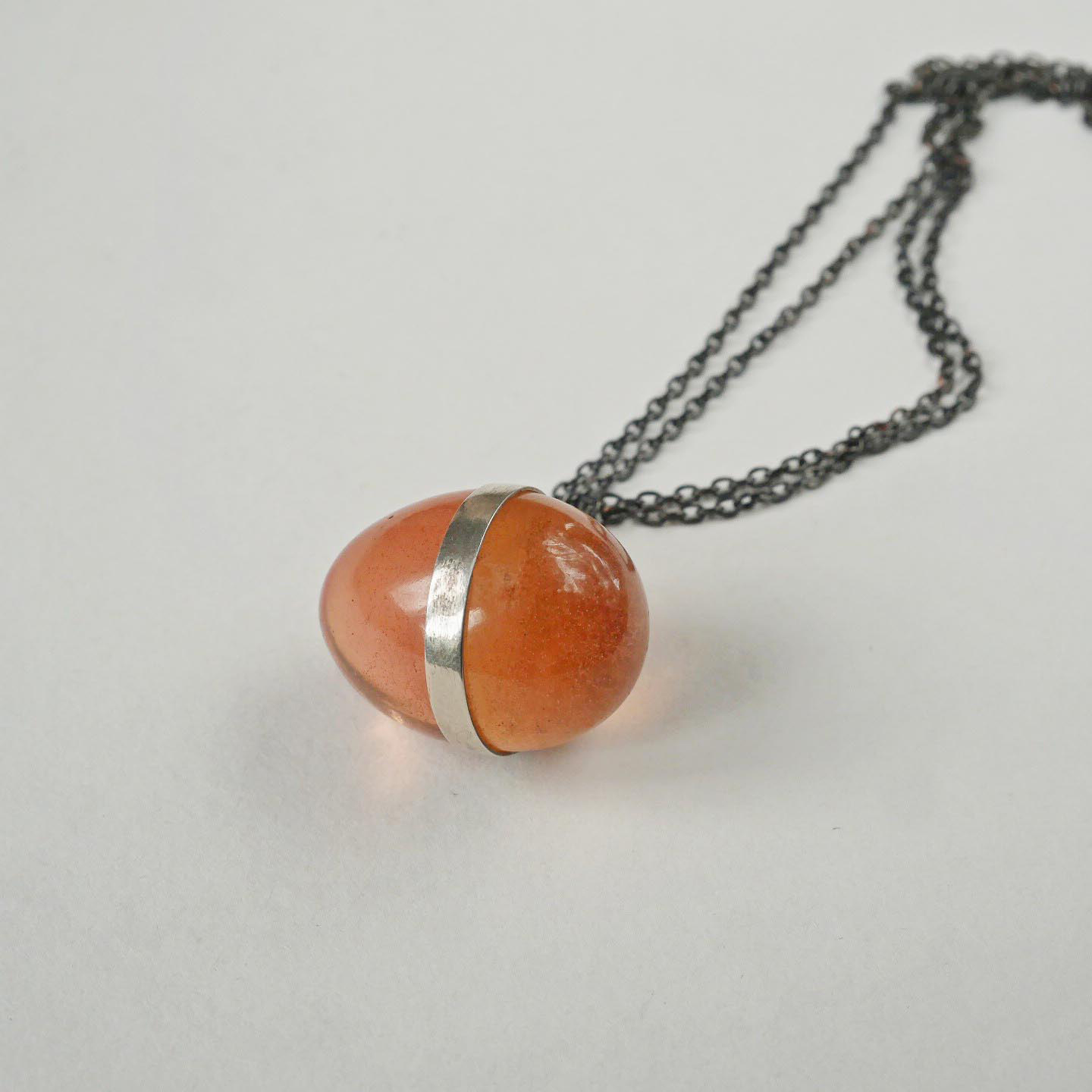 ATMA Náhrdelník EGG