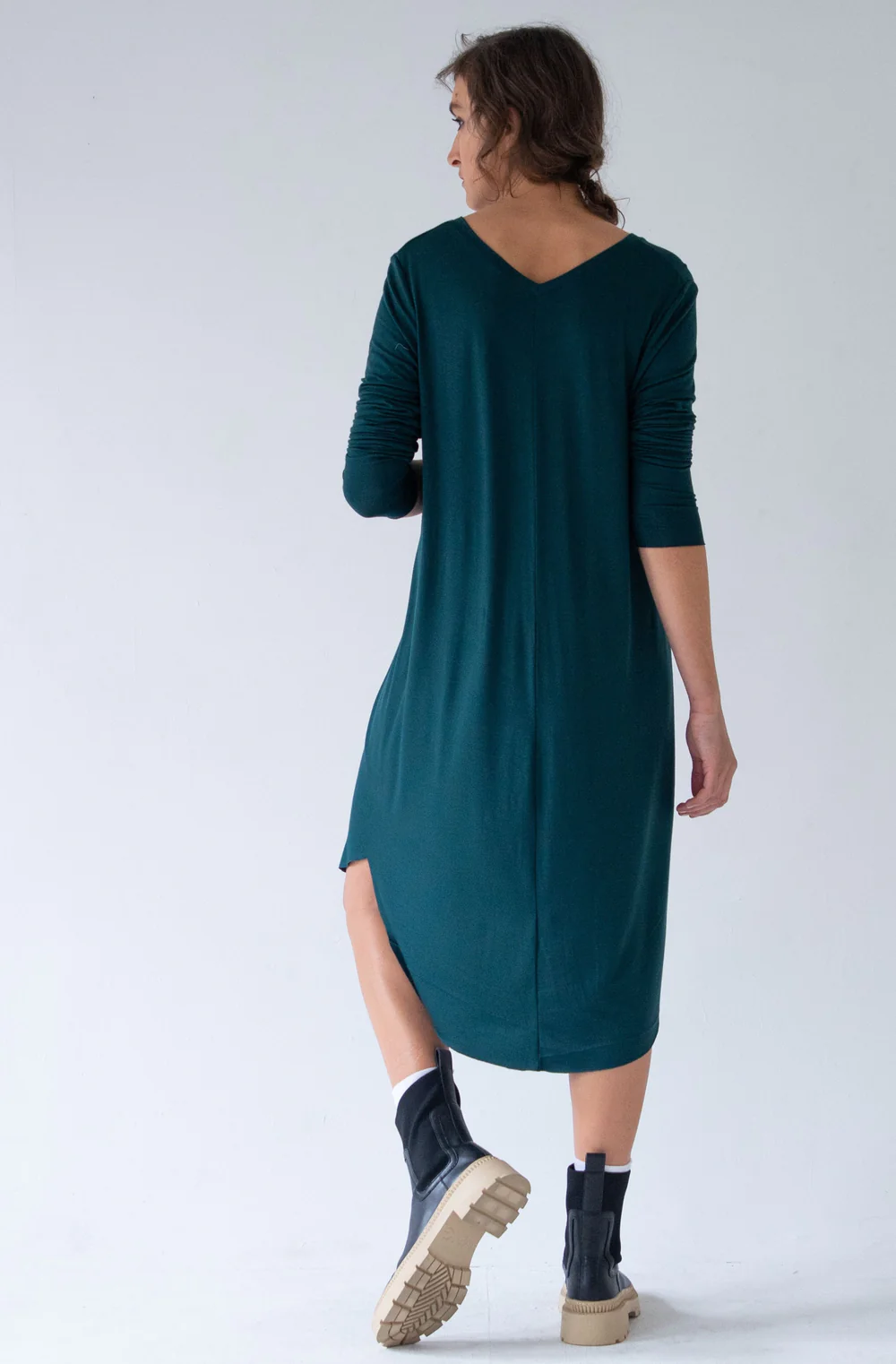 LEEDA Šaty V Neck