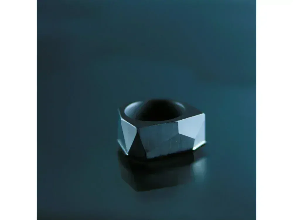 LUBA BAKIČOVÁ Prsten ze skla EDGE