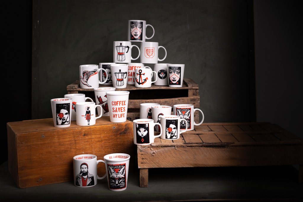 DEAFMESSANGER Hrnek COFFEE SAVES MY LIFE