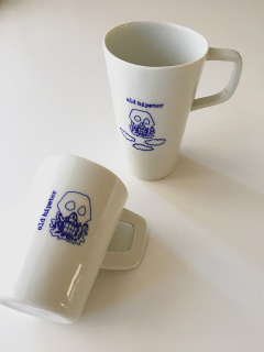 PETR HŮZA Porcelánový Hrnek OLD HIPSTER