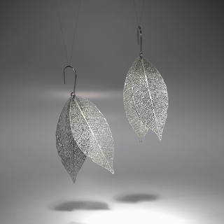 MICHAELA GORCOVÁ Náušnice Dva bobkové listy nerez