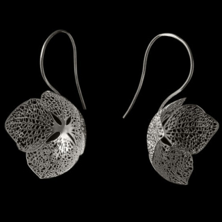 MICHAELA GORCOVÁ Náušnice Hortenzie postříbřené